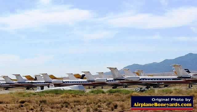 American Eagle jets in storage at the Kingman Airport in Arizona (May 2013)